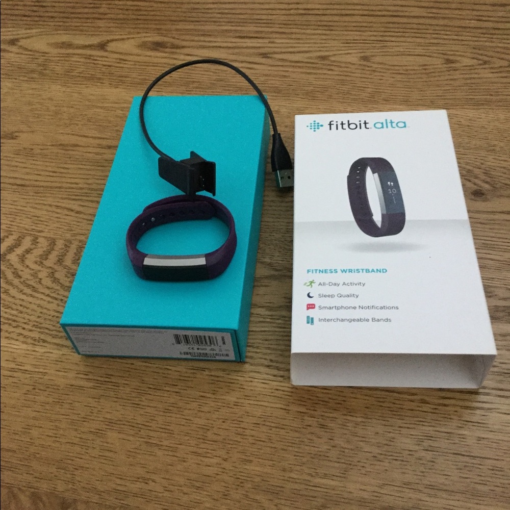Fitbit Alta - Stainless Steel Tracker Plum - Small